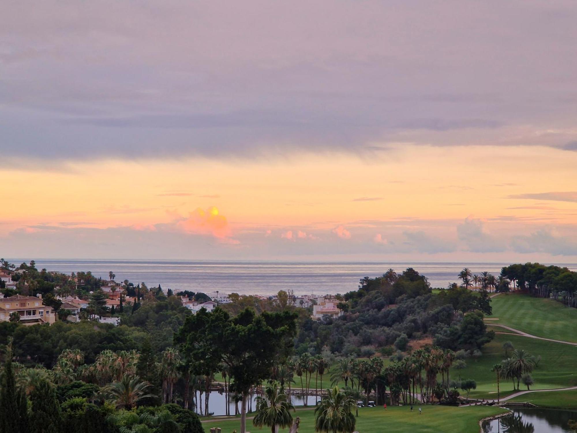 شقة Penthouse Benalvistas Torregolf Seaview بينالماذينا المظهر الخارجي الصورة