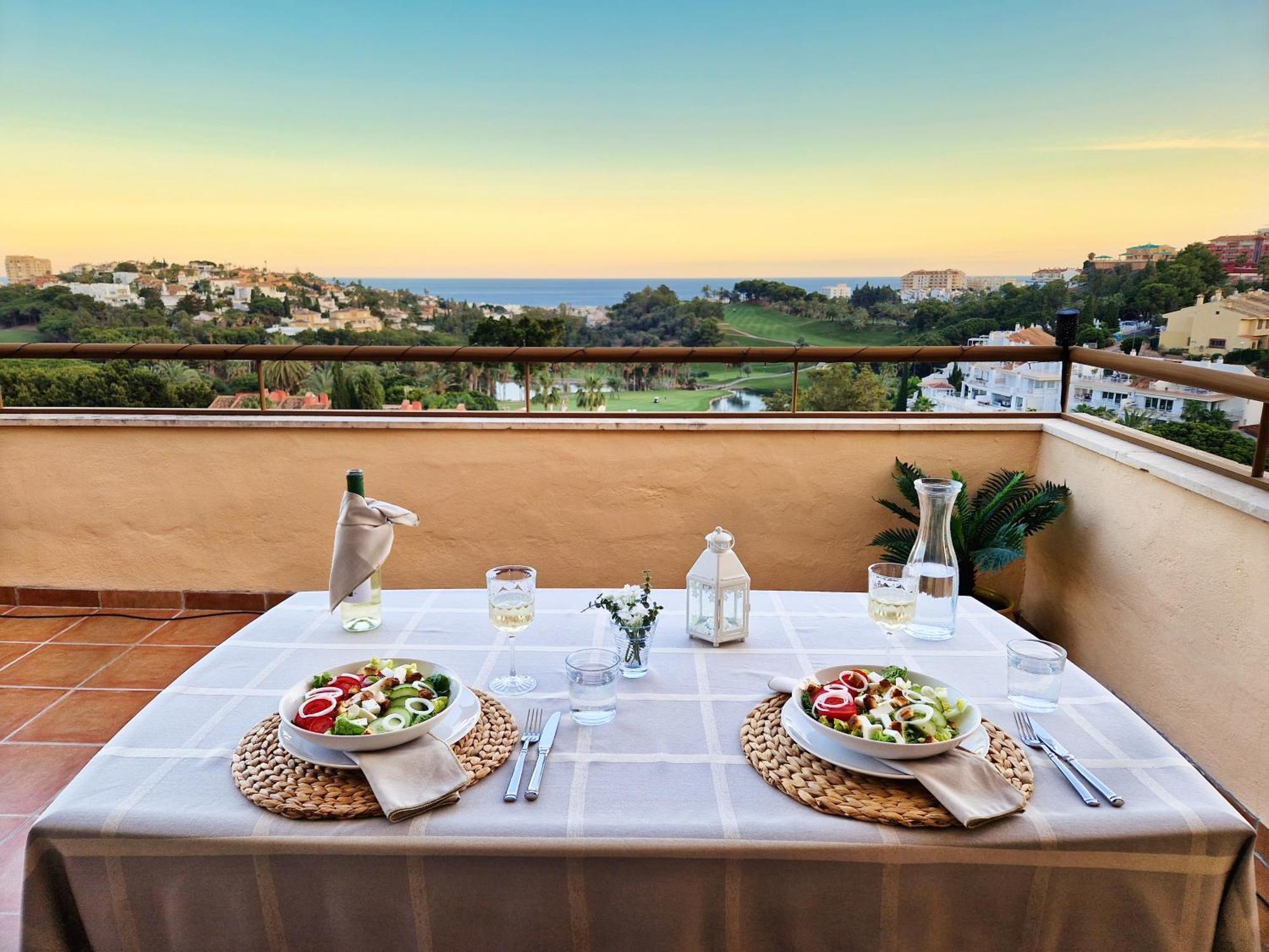 شقة Penthouse Benalvistas Torregolf Seaview بينالماذينا المظهر الخارجي الصورة